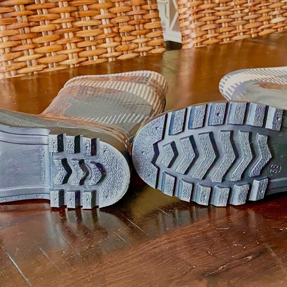 Like new, Burberry Rain Boots. - Picture 3 of 3